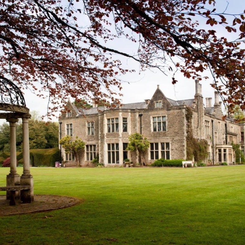 Miskin Manor